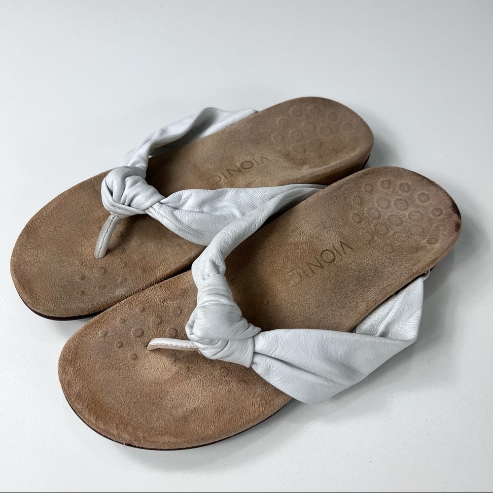 VIONIC Pippa Women's White Leather Thong Flip Flop Sandals Size 7M